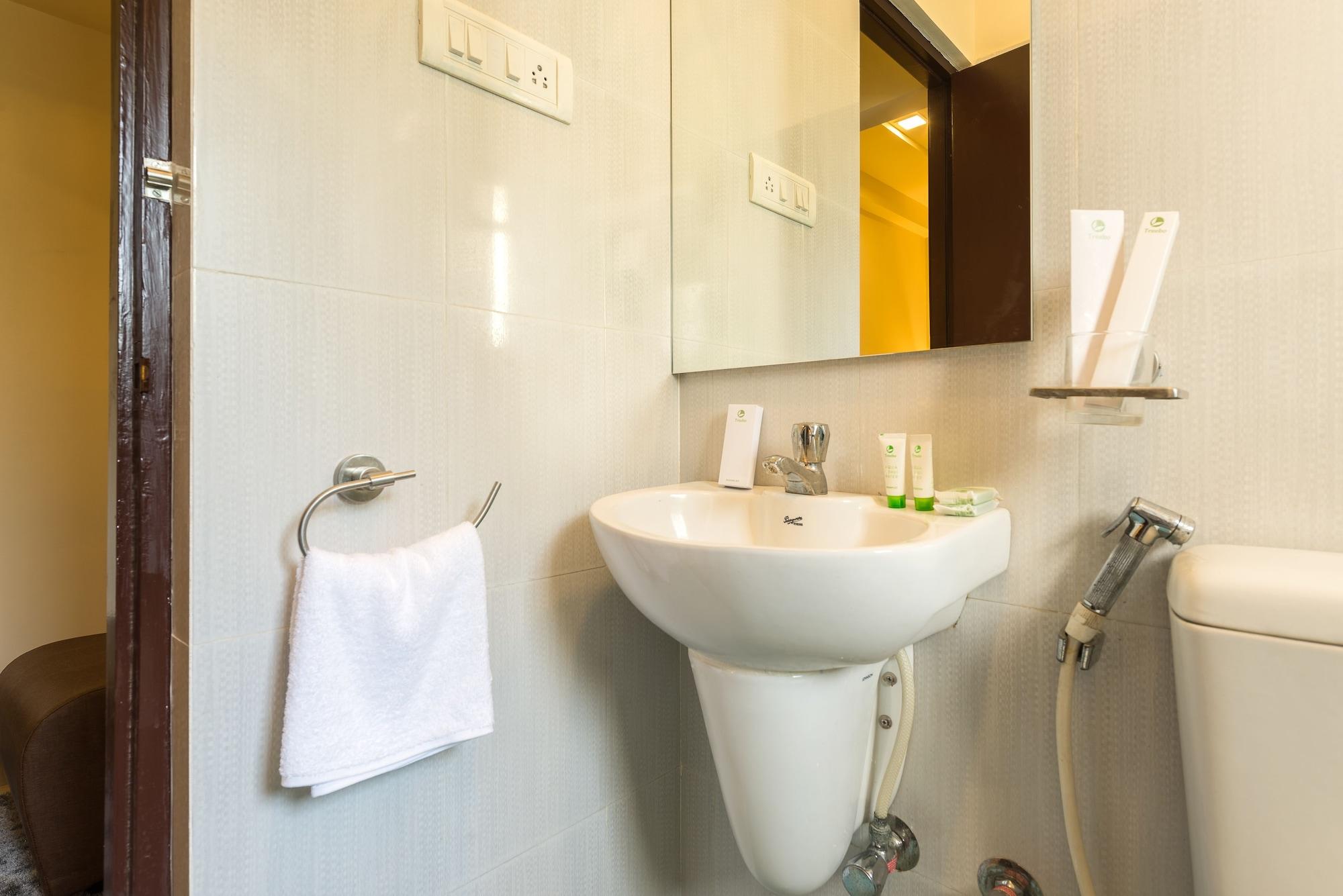 Treebo Nestlay Casa Otel Chennai Dış mekan fotoğraf